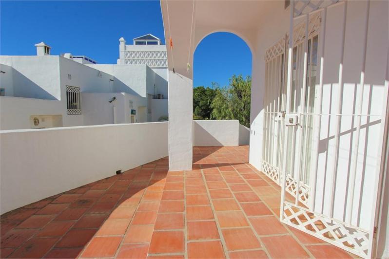 Amazing 3 Bedroom Townhouse In Nerja Kültér fotó