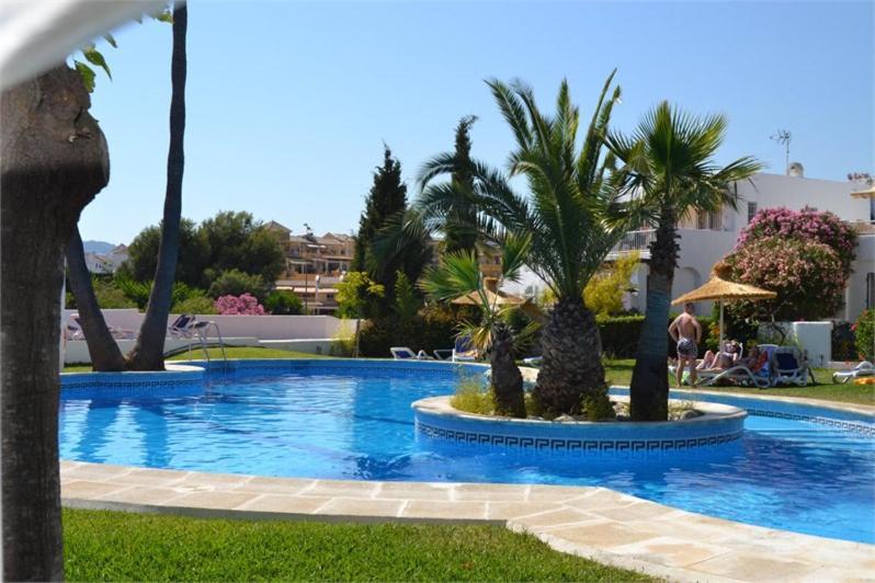 Amazing 3 Bedroom Townhouse In Nerja Kültér fotó