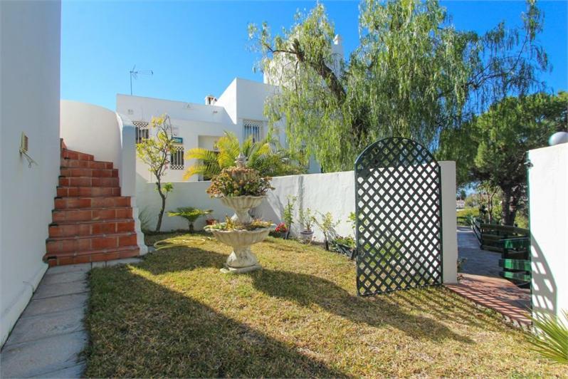 Amazing 3 Bedroom Townhouse In Nerja Kültér fotó