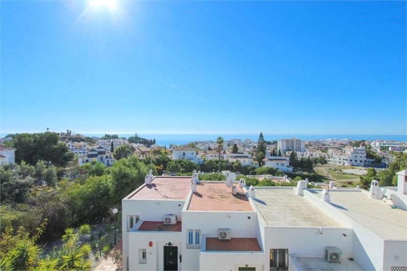 Amazing 3 Bedroom Townhouse In Nerja Kültér fotó